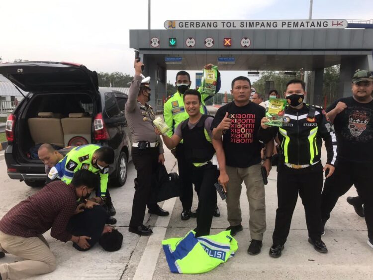 Bantu BNN Sumsel, Polres Mesuji Berhasil Gagalkan Penyelundupan 15 Kg Sabu-sabu Ke OKI