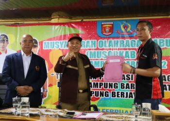 Parosil Resmi Kemudikan KONI Lampung Barat