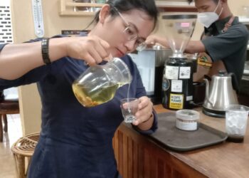 MUG-GC KOPI BIJI KHUSUS WANITA, CUMA ADA DI LAMPUNG