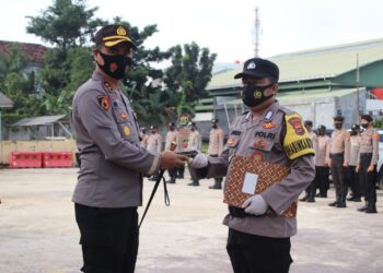 Dedikasi & Berprestasi : Bripka Andriansyah, Diberi Penghargaan Plakat & Uang Tunai