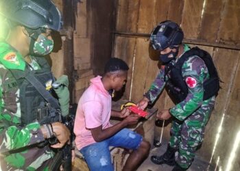 Satgas Kodim Yalimo Yonif RK 751/VJS Layani Masyarakat Dalam Bidang Kesehatan
