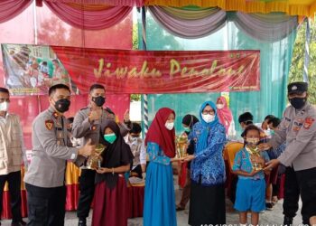 Wakapolres Way Kanan Tinjau Vaksinasi di Pakuan Ratu