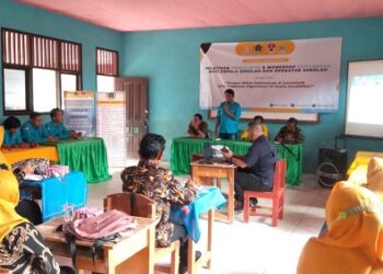Meski Diguyur Hujan Deras, Operator dan Kepsek di RJU Tetap Semangat Ikuti Workshop Jurnalistik