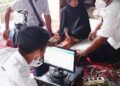 Tim Disdukcapil terus berikan pelayanan “Datangi” kerumah Warga Lansia untuk perekaman KTP.