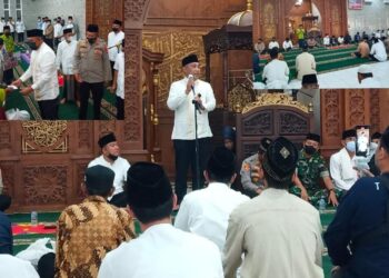 Pemkab Tubaba Serahkan Dana Bantuan Rumah Ibadah Juga Santunan Lansia