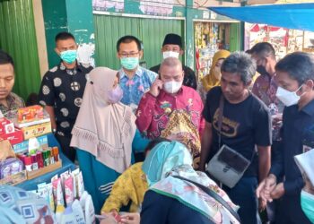 Assisten II Bersama Dinas Koprindag Monitoring Pasar