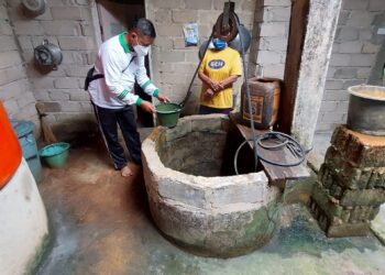 Cegah Wabah Penyakit Karena Krisis Air Bersih, Puskesmas Panggung Jaya Inspeksi Sanitasi Air