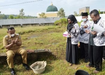 Fauzi Melakukan Peletakan Batu Pertama Pembangunan Gedung Aula PGRI Kabupaten Pringsewu