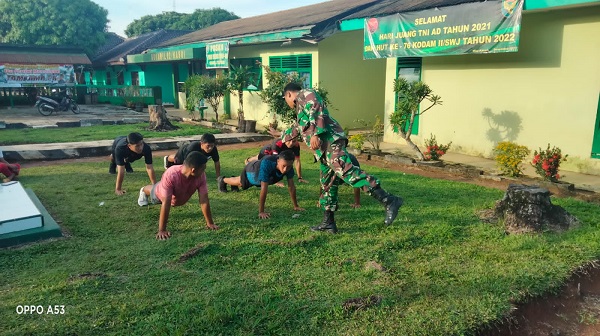 Danramil Kasui Berikan Arahan dan motifasi kepada Calon Prajurit TNI-AD