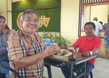 Menikmati Bebek Sinjay, setelah Tuntas Bicara Tujuh Sesi di Sumenep Melanjutkan Liburan ke Bali
