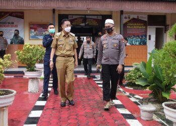 Penjabat Bupati Pringsewu Melakukan Kunjungan Silaturahmi Ke Mapolres Pringsewu