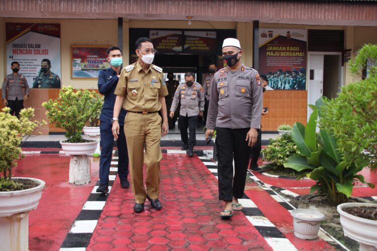 Penjabat Bupati Pringsewu Melakukan Kunjungan Silaturahmi Ke Mapolres Pringsewu