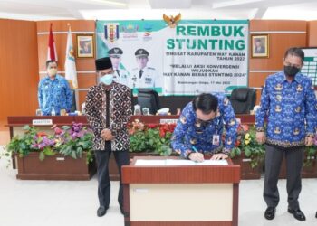 Bupati Way Kanan Raden Adipati Surya Hadiri Acara Rembuk Stunting dan Pengukuhan Satgas tingkat Kabupaten Way Kanan