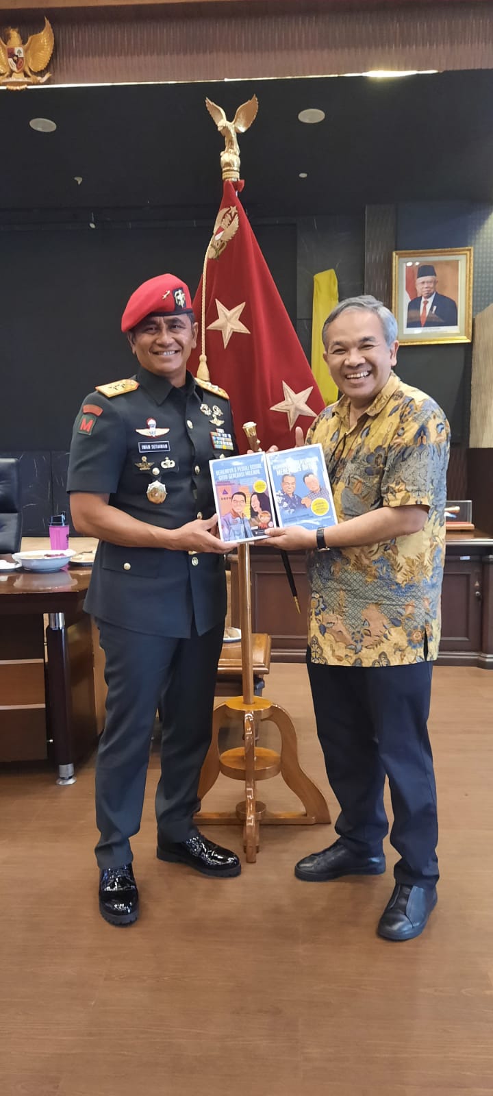 Penghormatan Danjen Kopassus Mayjen TNI Iwan Setiawan kepada Senior dengan Aktif Mendatangi Mereka