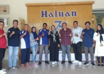 Koran Haluan “Memaksa” Motivator Nasional Dr Aqua Dwipayana Pulang Kampung