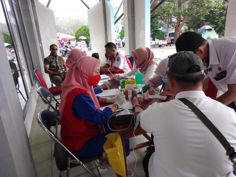 Jelang Hari Bhayangkara Ke-76, Polres Way Kanan Gelar Vaksinasi