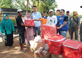 Bergerak Cepat, Pemkab Mesuji Berikan Bantuan Korban Banjir ROB di Panggung Rejo