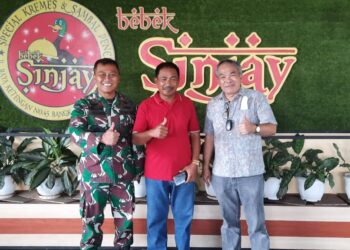 Silaturahim Sambil Menyimak Suka Duka Mohammad Gaffar Kembangkan Resto Bebek Sinjay Hingga Sukses