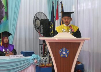 Dr. Fauzi Sampaikan Orasi Ilmiah