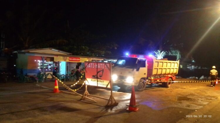 Pedagang di TPI Dermga Bom Kalianda, Keluhkan debu dari truck pengakut material milik PT.HNA