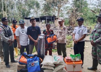 Wujud Kepedulian, Pemda Mesuji Berikan Bantuan Korban Kebakaran Di Talang Batu