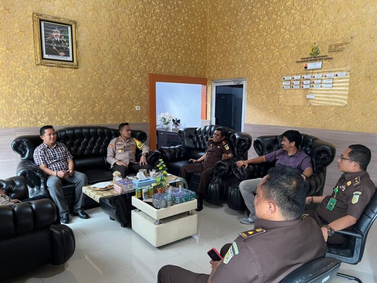 Jalin Silahturahmi, Kapolres Sambangi Kejaksaan Negeri Way Kanan
