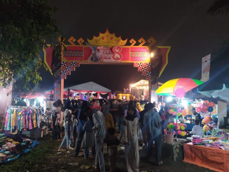 Warga Padati Lapangan Merdeka Kota Liwa, Tunggu Hasil Kharisma Event Nusantara