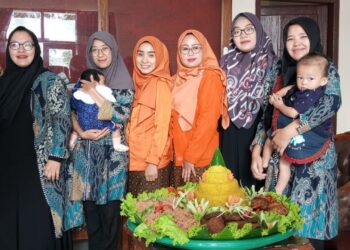 HUT Ke-61, IKWI Lambar Ikuti Silaturrahmi Nasional dan Potong Tumpeng