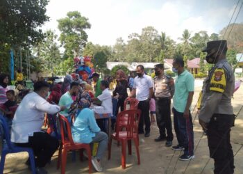 Polsek Pardasuka Lakukan Pendampingan Vaksinasi Booster