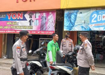 Cegah Premanisme Satgas Operasi Bina Kusuma Polres Pringsewu Beri Himbauan Kepada Tukang Parkir