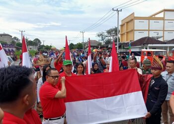 Meriahkan HUT RI, Sulpakar Lepas Ribuan Peserta Pawai Budaya