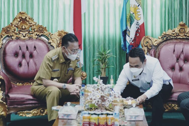 Pemkab Pringsewu Hibahkan Tanah Untuk Kemenag