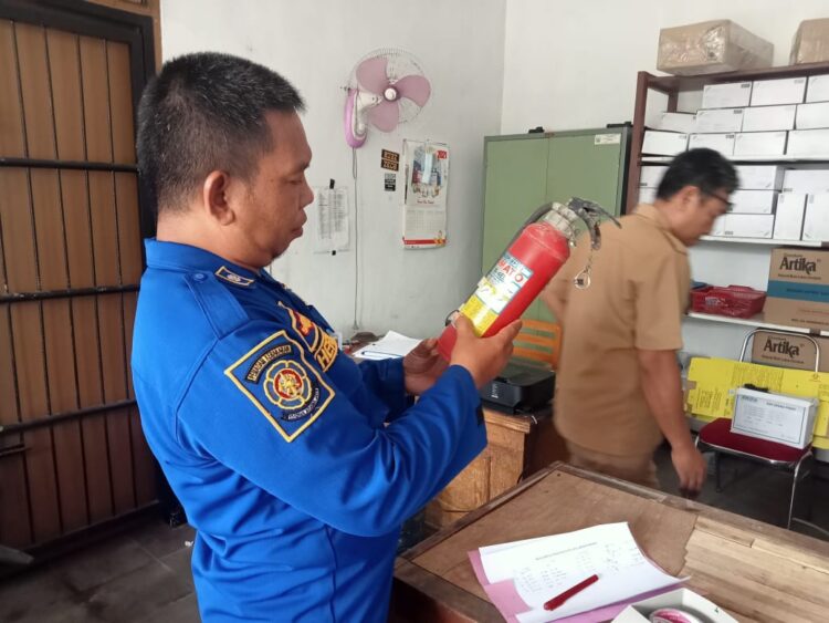 Miris kantor bupati dan OPD di Lamsel, gunakan Tabung APAR sudah  kadaluwarsa.