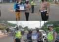 Satlantas Polres Way Kanan Beri Bantuan Sembako Terdampak BBM