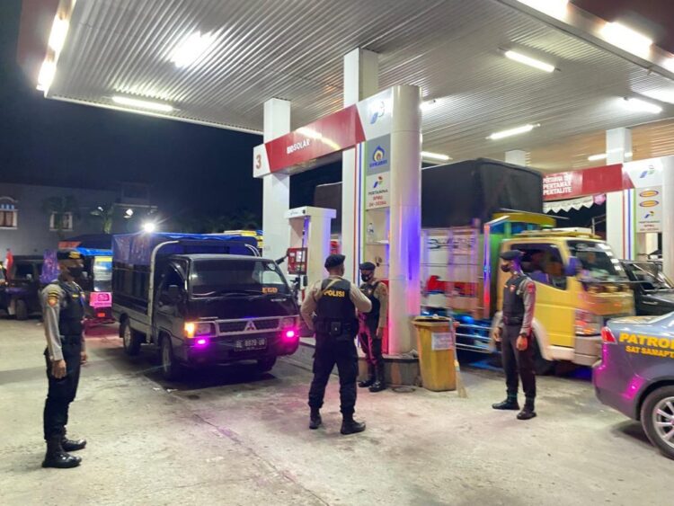 Polres Pringsewu Monitoring SPBU Pasca Kenaikan Harga BBM