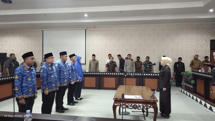 Pj.Bupati Tubaba Lantik 5 Pejabat Administrator