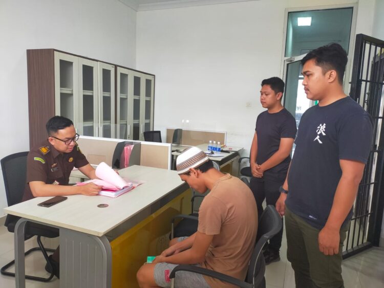 Satnarkoba Polres Pringsewu Limpahkan Pengedar Sabu Ke JPU