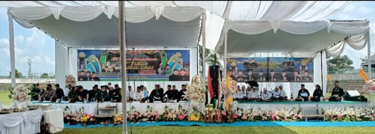 Al Habib Abdurrahman Pimpin Sholawat Akbar, 1 Abad PSHT Emas