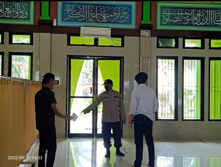 Terekam Cctv, Maling Beraksi Didalam Masjid Pemkab Lampura