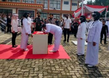Lantik 68 Kakon, Bupati Tanggamus: Jangan Rusak Kebanggaan dengan Melanggar Aturan!