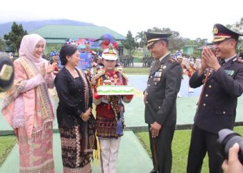 Ini Kado Spesial Kapolres Pringsewu Di HUT TNI ke-77 Di Kodim 0424 Tanggamus