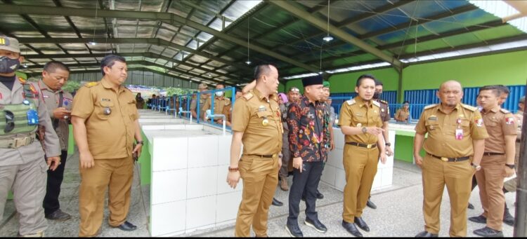 Ardian Saputra Resmikan Tiga Unit Pasar Di Lampura