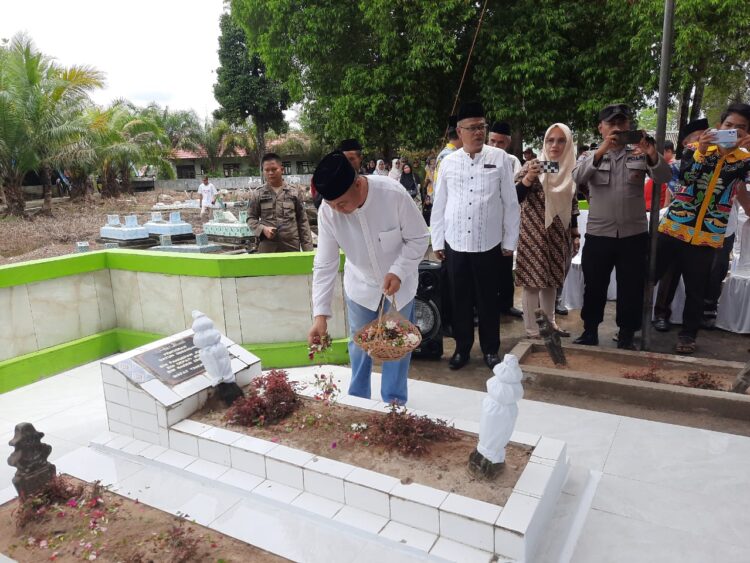 Jelang Peringatan HUT ke-14, Pemkab Mesuji Ziarahi Makam Pangeran Muhamad Ali