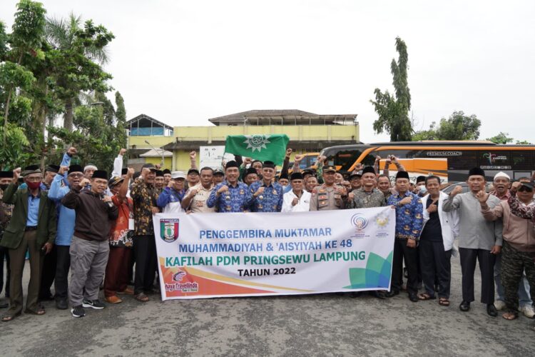 Pj. Bupati Pringsewu Lepas Peserta Muktamar Muhammadiyah & Aisyiyah Ke Solo