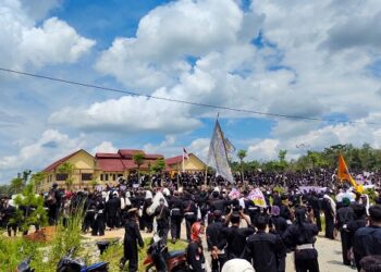 Ribuan Warga PSHT Demo Polres Tubaba Minta Segera Usut Tuntas Penembakan OTK