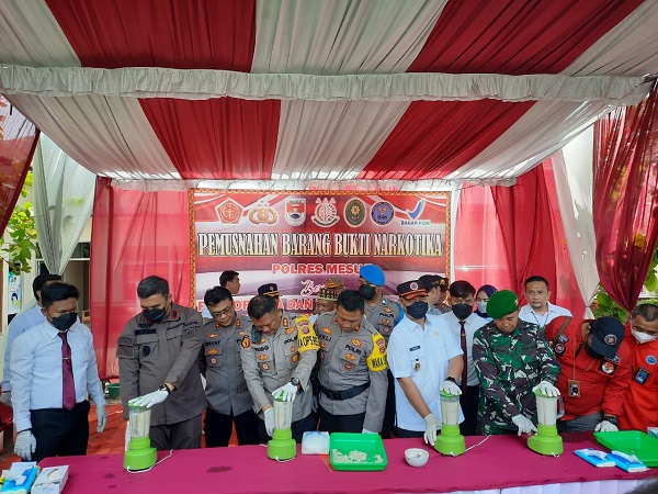 Polres Mesuji Musnahkan BB Narkotika 2 Kg Shabu Dan 998 Butir Pil Ekstasi