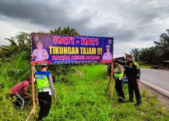 Antisipasi Kecelakaan, Satlantas Polres Mesuji Pasang Spanduk Himbauan