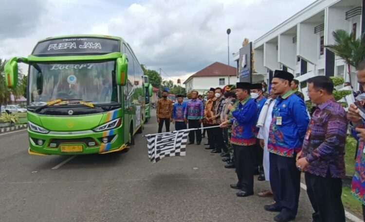 Bupati Lepas 53 Kafilah Lampura Ikuti MTQ Ke 49 Tingkat Provinsi Lampung