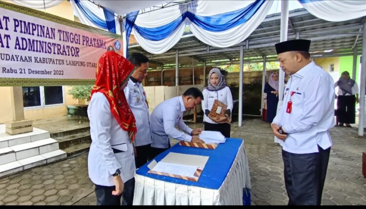 Jabat Plt Dinas Pendidikan Sukatno Ajak Lebih Majukan Dunia Pendidikan Di Lampura