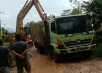 Respon Cepat, Pemkab Mesuji Tangani Akses Penghubung Ke Tubaba Yang Rusak Diterjang Banjir